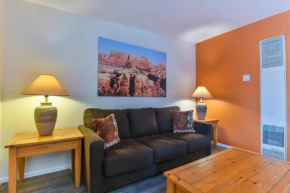 Charming 2 Bedroom Near Downtown - Rose Tree 1